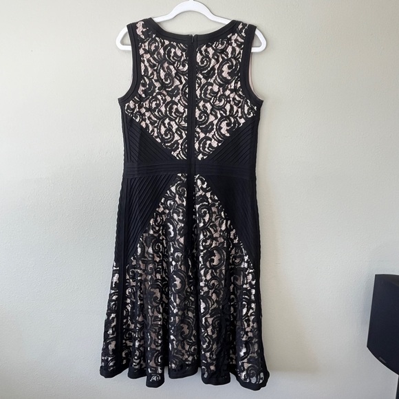 Tadashi Shoji Fit and Flare Black/Blush Stretch Lace Dress Sz 14 - Picture 7 of 8